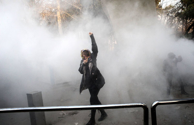 Young-Women-in-Iran-Protests