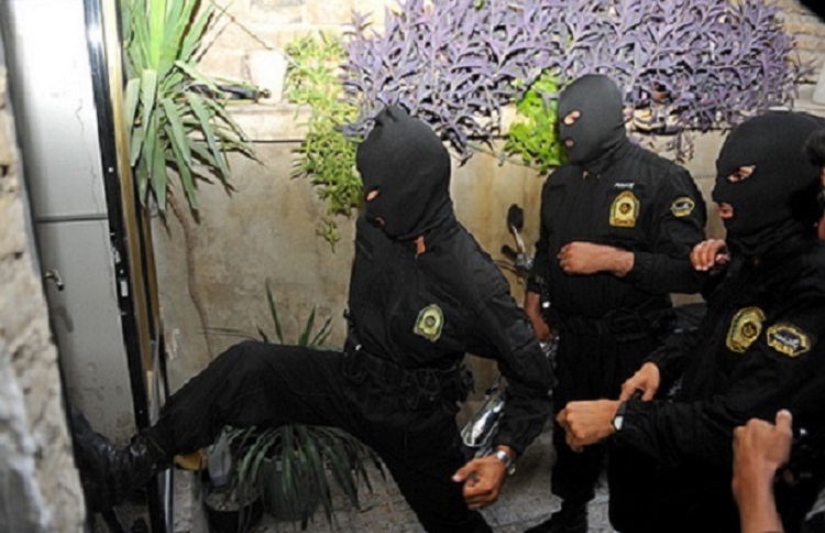 The Iranian security forces raided three mixed-gender parties in Sari, north Iran, on August 29 and 30, which was the weekend in Iran, and arrested 35 young men and women.