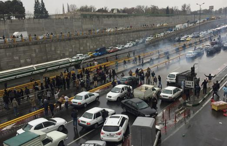The Iranian people blocked the highway in resist themselves against the oppressive security forces' attacks