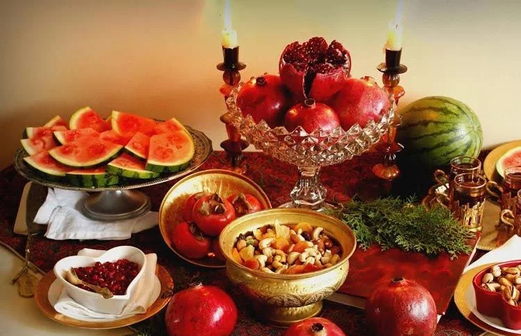 Iranian families have to pay 100,000 tomans to merely purchase fruits for Yalda ancient celebration