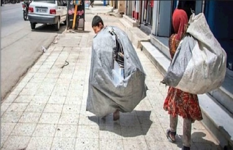 Child laborers in Iran