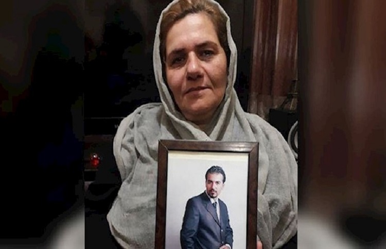 Farangis Mazloum, mother of political prisoner Soheil Arabi