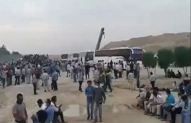 Workers' strike in southern Iranian refineries