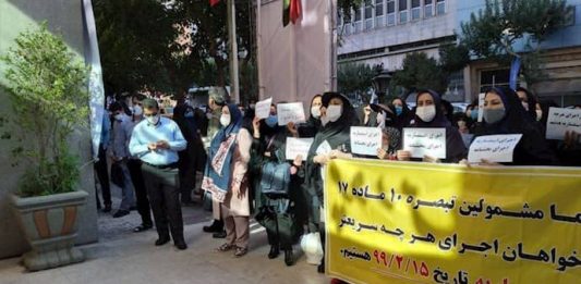 Iran teacher's protests