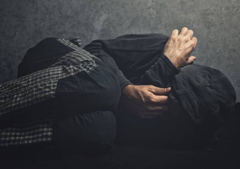 In Iran, prison guards commit permanent torture against protesters by offering them drug and addictive pills instead of painkillers.