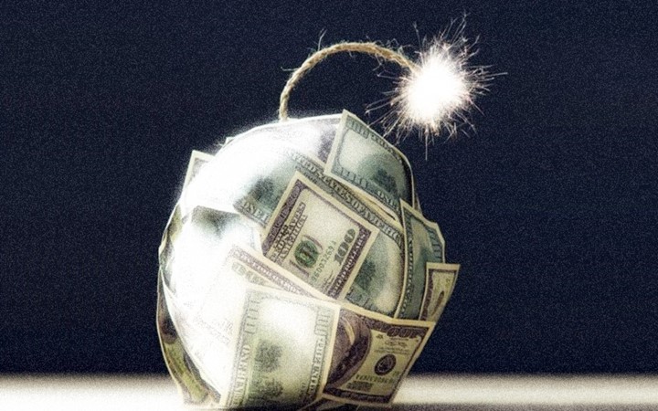 Iranian government leads the country toward Greekization due to its terrible economic decisions and policies