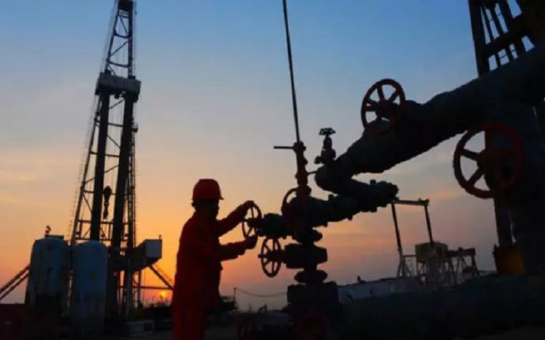 Iranian Regime Puts Iran’s Oil on Sale in China with Bigger Discounts