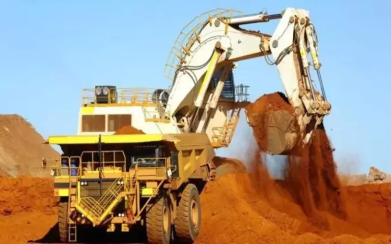 Iran’s Government Smuggles Country’s Soil