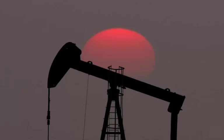 Iran’s Oil Production Declines, OPEC Reports
