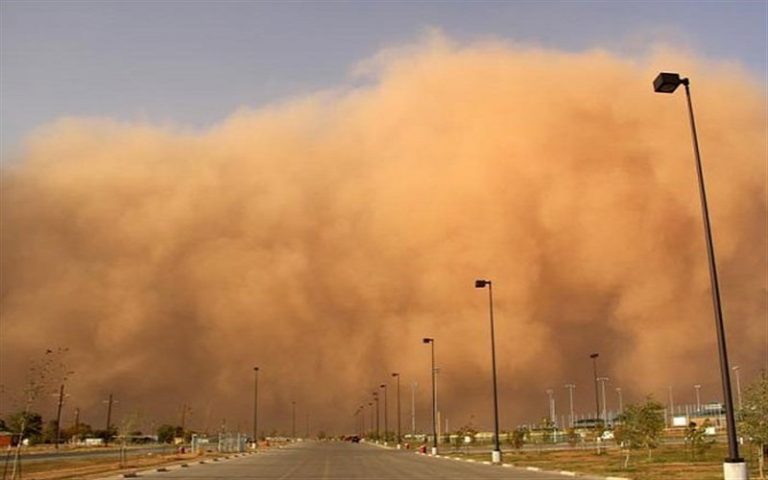 14 Provinces Including Tehran Are Under a Dust Storm Siege; Markazi Province Declared Closed Again