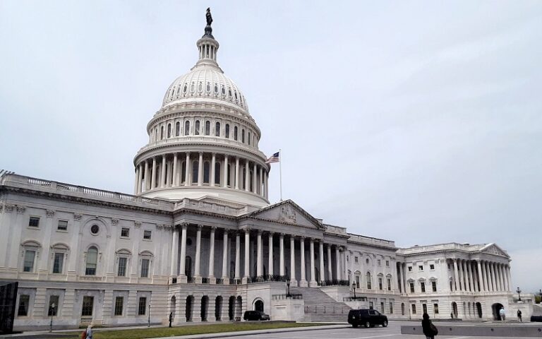 US Congress Passes Bill to Increase Oil Sanctions Against Iran’s Regime