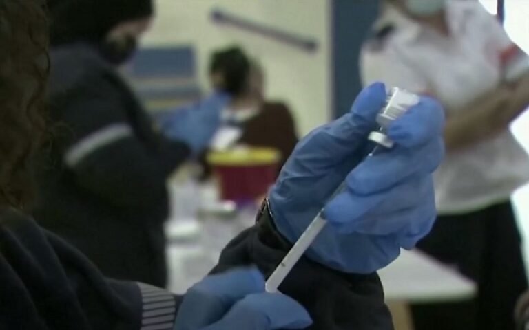 Flu Vaccine Shortage Causing a New Health Crisis in Iran