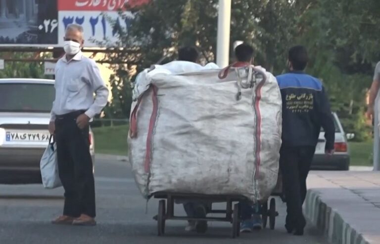 Low-Income Households Affected The Most By Rising Inflation in Iran