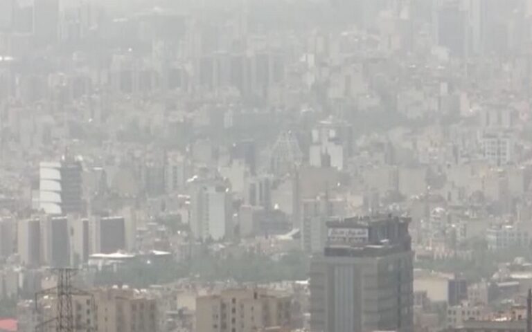 Air Pollution in Late November Sent 170,000 People to Emergency in Iran