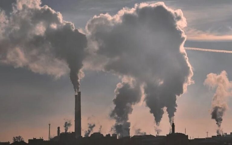 Air Pollution in Several Major Iranian Cities May Reach Dangerous Levels