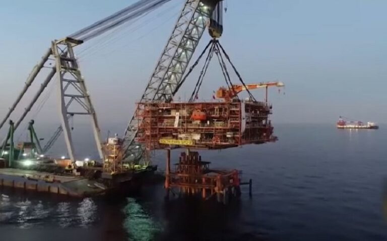 The Iranian Regime’s Currency Crisis and Family Oil Rents