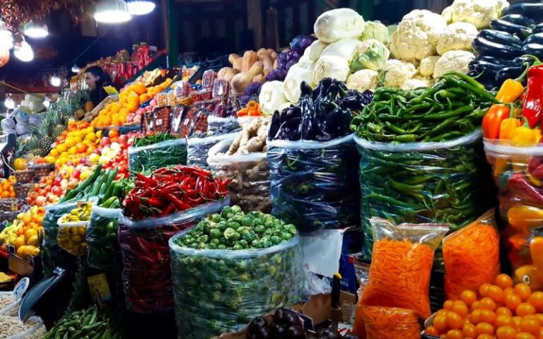 At Least “Twofold” Price Difference of Fruits Between Markets and Shops in Iran