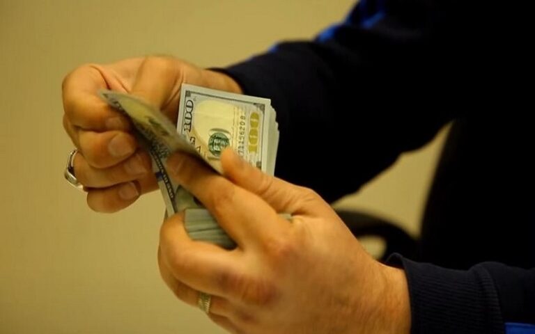 Iran Rising Inflation and Exchange Rates, Economy on the Brink of Collapse