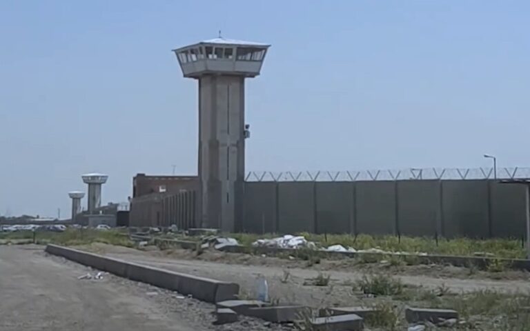 Pay for Treatment in Iran's Notorious Qarchak Prison