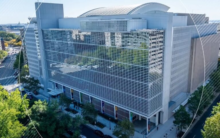 World Bank: Iran’s Economy Continues to Shrink