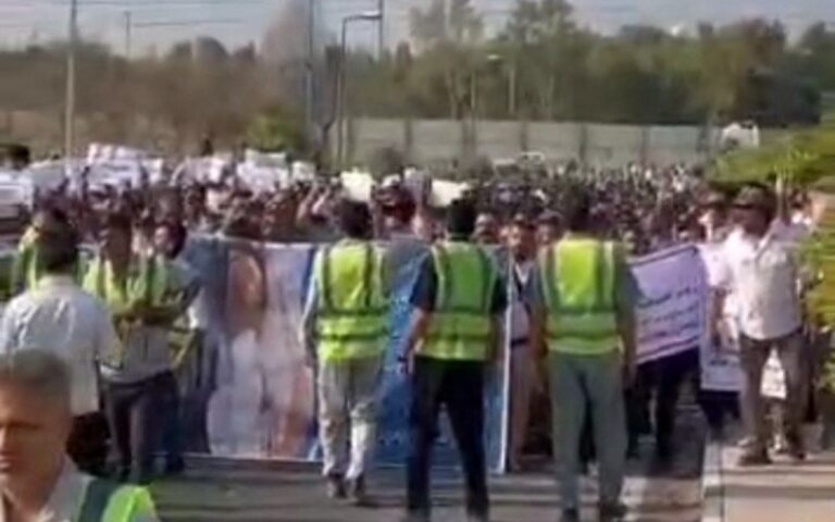 Thousands Of Oil Workers in Iran Demand Removal of Contractors and Equalization of Wages