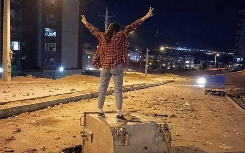 Widespread security arrests by the Iranian regime in various cities