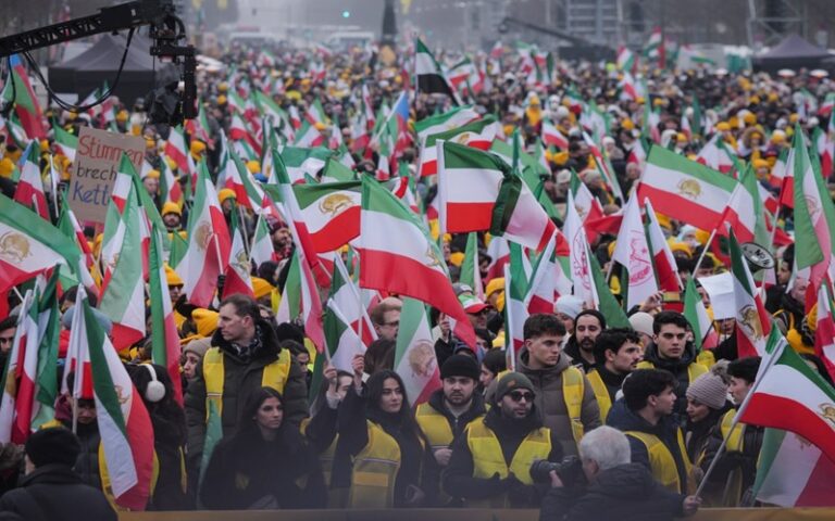 Berlin Rally Draws Iranian Diaspora in Support of Uprising and Democratic Change