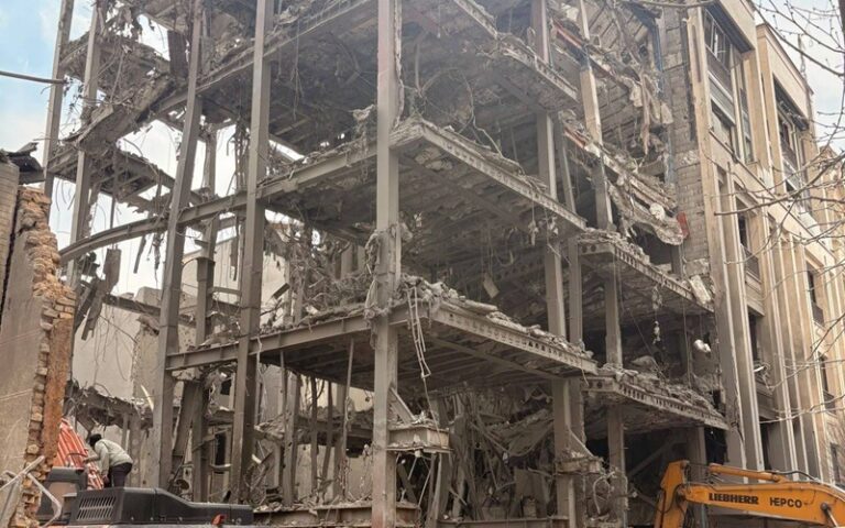 Day 21 of Iran war: Trump: There Is No Leadership Left in Iran to Negotiate with