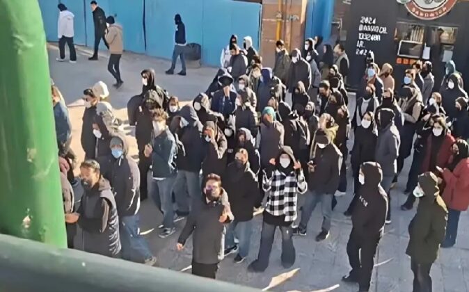 Iran’s War-Stricken Economy and Structural Deadlock