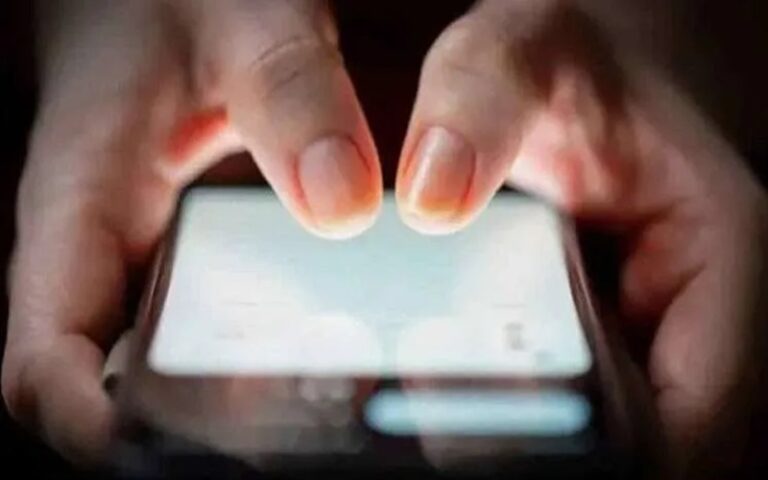 Iran’s Nurses Reject the Regime’s ‘Pro Internet’ Plan